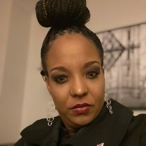 Meet your Posher, Anika